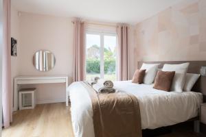 Gallery image of Olyma - Spacieuse - Familiale - Piscine & Climatisé in Éguilles