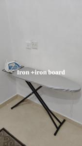 D'Raudhah Homestay : جلسة على طاولة