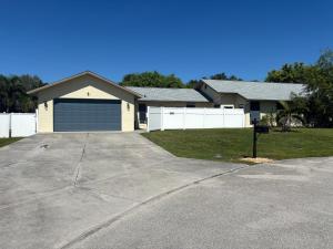 Το κτήριο όπου στεγάζεται  η παραθεριστική κατοικία