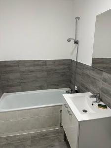 Bilik mandi di Havre de paix +5 gambar