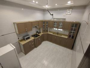 Kuchyň nebo kuchyňský kout v ubytování Salam Apartments 3 Three bedrooms, two bathrooms, a hall and a kitchen C-3