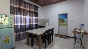 Η κουζίνα ή μικρή κουζίνα στο Echo 1 Tangalle