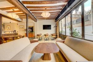 Μια τηλεόραση ή/και κέντρο ψυχαγωγίας στο Hôtel Marie