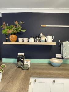 Η κουζίνα ή μικρή κουζίνα στο Harbour House Bristol Entire townhouse with harbour views