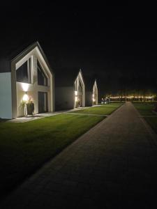 Budova, kde se aparthotel nachází + 61 fotografií