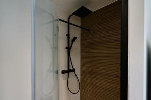 Et badeværelse på Locations Tourcoing - Le Cassel + 19 billeder