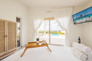 Ένα ή περισσότερα κρεβάτια σε δωμάτιο στο Stunning Sunset Views, Big Pool, Hot Tub, Sleeps 8 +38 φωτογραφίες