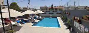 Hồ bơi trong/gần Grand Hotel Madaba +139 ảnh
