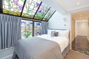 Gallery image of Mayfair House in London