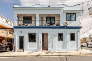 Το κτήριο όπου στεγάζεται  το διαμέρισμα