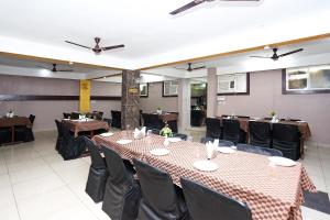 Restoran atau tempat lain untuk makan di Hotel O Kota Airport Formerly Vaishnavi