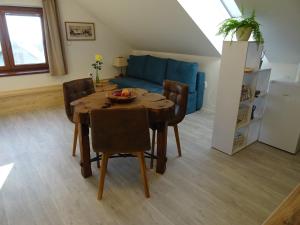 Posezení v ubytování Na půdě