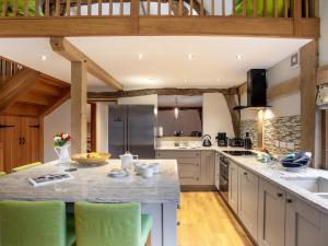 ครัวหรือมุมครัวของ 3 Bed in Malvern 41983