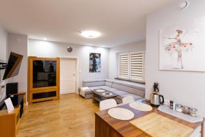 Ένα ή περισσότερα κρεβάτια σε δωμάτιο στο Apartament nr 2 Chorzelów