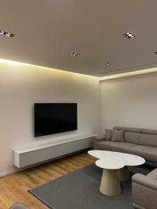 Televisyen dan/atau pusat hiburan di Gjilan Center Apartment