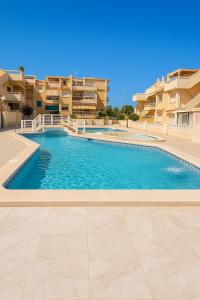 Πισίνα στο ή κοντά στο BRAVOMAR Residence