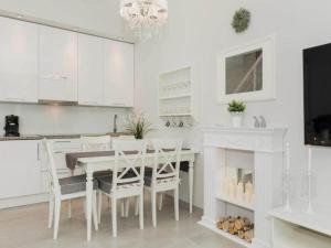 Fotografie z fotogalerie ubytování Comfortable holiday home with garden, summer pool v destinaci Pobierowo