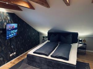 Postel nebo postele na pokoji v ubytování Alb Appartement - gemütliche Wohnung mit Balkon