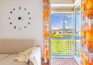 Postel nebo postele na pokoji v ubytování Vintage View-Private Parking Panorama & Comfort