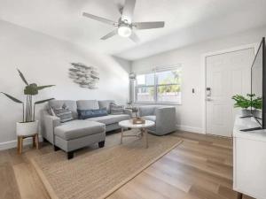 Χώρος καθιστικού στο Waterfront-Family & Pet Friendly for 6