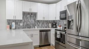 Η κουζίνα ή μικρή κουζίνα στο Waterfront - Family & Pet Friendly for 6