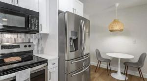 Η κουζίνα ή μικρή κουζίνα στο Waterfront - Family & Pet Friendly for 6