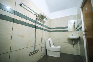 Ένα μπάνιο στο Wayanadan Huts Homestay +62 φωτογραφίες
