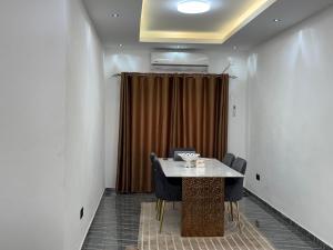 Fotografie z fotogalerie ubytování Aberdeen Affordable Luxury Apartment v destinaci Freetown