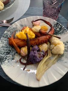 Comida en el departamento o alrededores