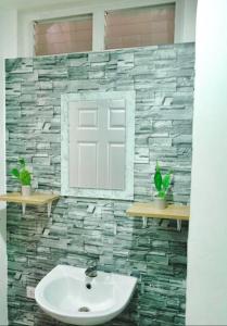 Phòng tắm tại ANIA ROOMS@AMANI GRAND RESIDENCES NEAR AIRPORT +35 ảnh
