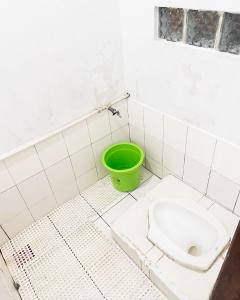 Ένα μπάνιο στο Villa Situ Patenggang BKSDA