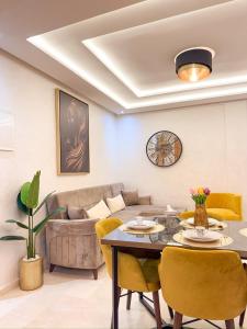 Χώρος καθιστικού στο Central Apartment in Gueliz Steps from Carré Eden