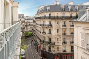 パリにあるホテル コロナ ロディエのギャラリーの写真