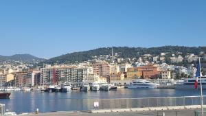 Foto dalla galleria di Ze Perfect Place - Ideal ! 2 Pièces Antiquaires, Port Garibaldi a Nizza