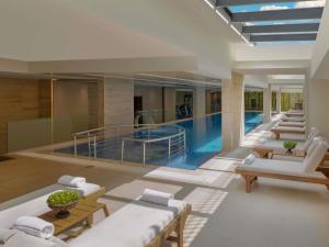 Πισίνα στο ή κοντά στο Movenpick Living Istanbul West