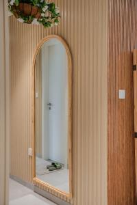 Un baño de 2BR Tree House in AlJada by Arada - 3WC- Workstation