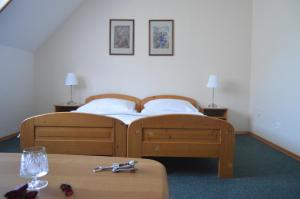 Postel nebo postele na pokoji v ubytování Motel Gombáš + 37 fotografií