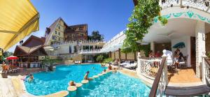 Bazén v ubytování Spa Hotel Rich nebo v jeho okolí