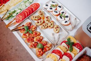 Jídlo v aparthotelu nebo okolí