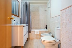 Ένα μπάνιο στο Clauhomes Reus Centro +15 φωτογραφίες