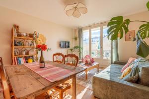Χώρος καθιστικού στο La Catalane, parking privé, spacieux avec balcon +28 φωτογραφίες