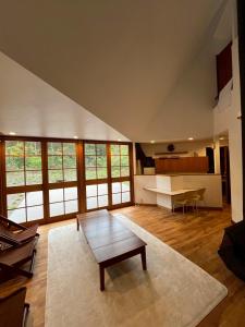 Postel nebo postele na pokoji v ubytování Villa THANK Kitakaruizawa