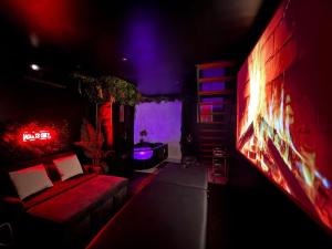 Et tv og/eller underholdning på Velvet room balneo