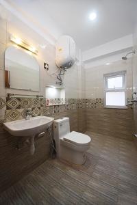 Koupelna v ubytování Family Apartment + 46 fotografií