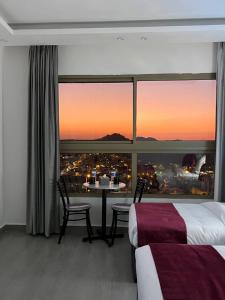 The charming view 객실 침대