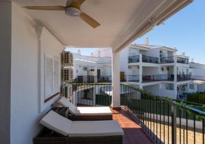 una vista dal balcone di una casa di Doñana Loft 17 a Sanlúcar de Barrameda
