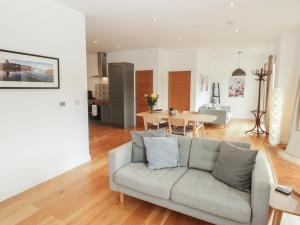 Posezení v ubytování The Lodge