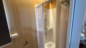 Ένα μπάνιο στο Lanyin Hut X by Tiny Away +1 φωτογραφίες