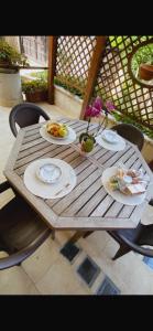 Comida no cama e café (B&B) ou em algum lugar perto
