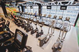 Fitness centrum a/nebo fitness zařízení v ubytování Courtyard by Marriott Katowice City Center